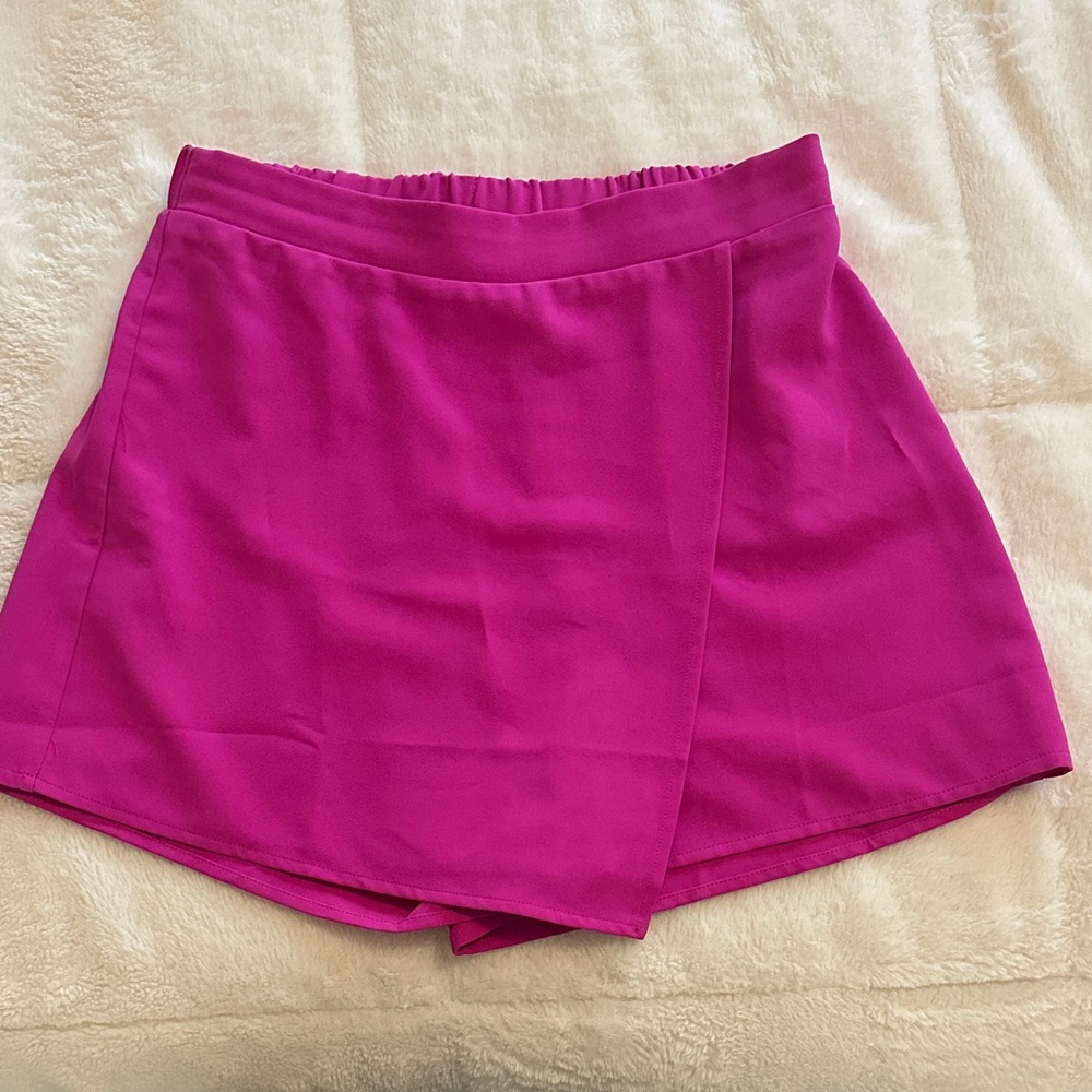 TCEC Vibrant Pink Skort